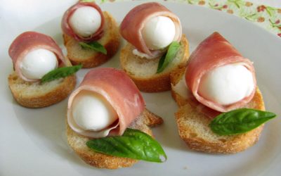 Crostini con mozzarella e Prosciutto