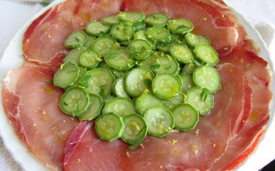 Bresaola con zucchine marinate