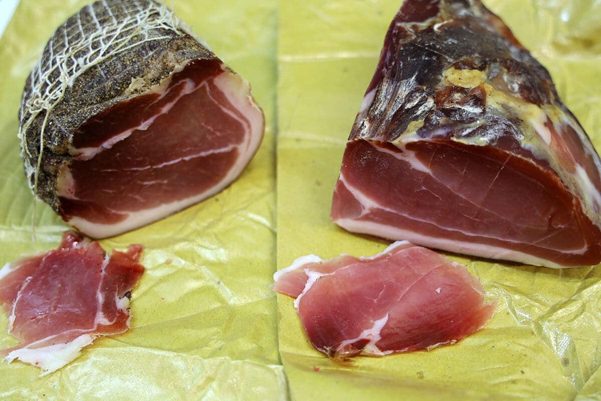 Difference between shoulder meat and sliced thigh slice