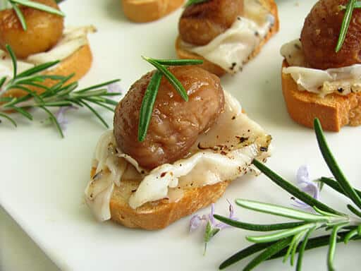 Crostini con Lardo e castagne