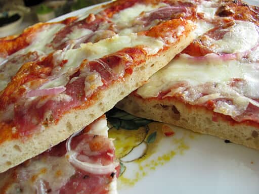 pizza gourmet stracchino e sbriciolona