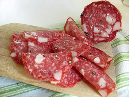 salame toscano a fette