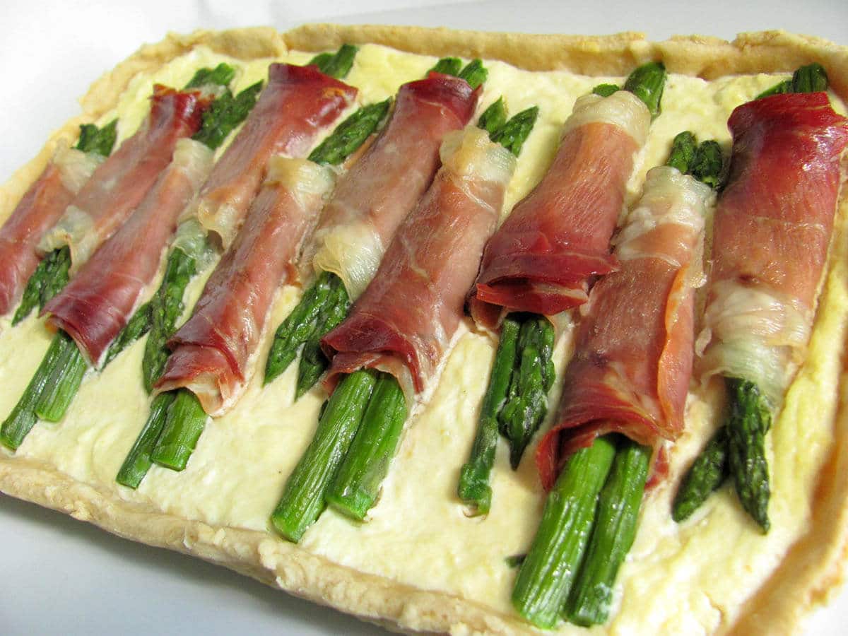 Torta salata asparagi prosciutto crudo