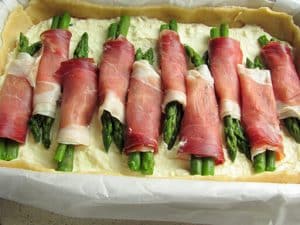 torta salata con asparagi prosciutto crudo