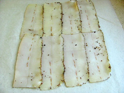 lardo tagliato a fette