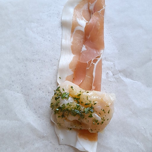 preparazione-bocconcini pezzo di arista forato