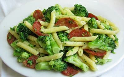 Pennette con broccoli e salamino piccante